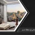 مكتب محاماة فاخر يطل على جبال أبها مع النص الترويجي: أفضل محامي في منطقة عسير.